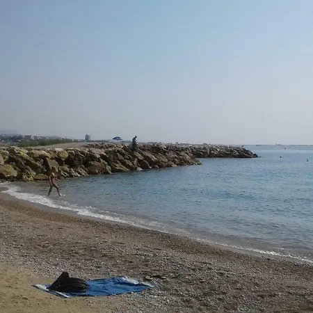 La Gatta E Il Glicine Bed & Breakfast Ceriale